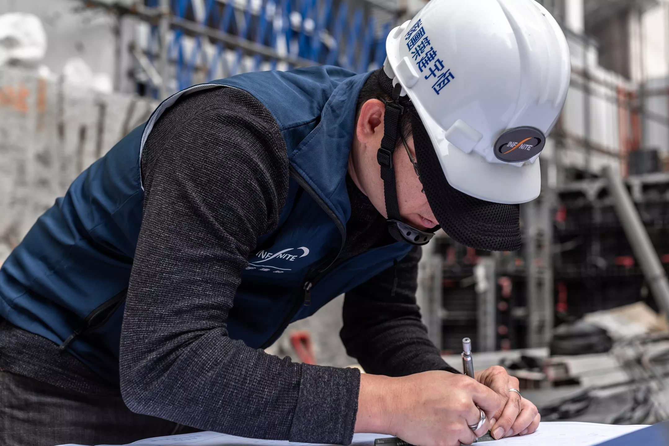 設計團隊進駐工地